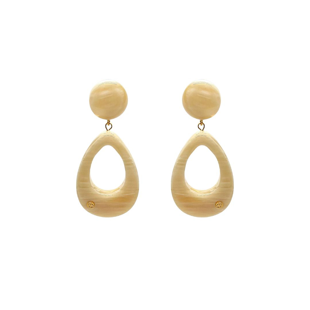 Boucles d’oreilles pendantes en acétate avec cabochon rond et goutte suspendue couleur ivoire, bijou tendance et léger.